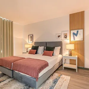 Bay Apartment