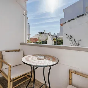 historic-center-2-bedroom-typical-house-w-terrace.hotelaalgarve.com/